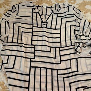 Maurices Geometric Print Blouse Black White Roll Tab Sleeve Women’s 3X